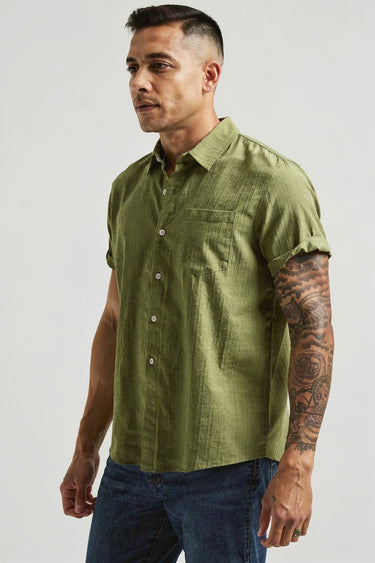 Men’s Solid Textured Short Sleeve Shirt