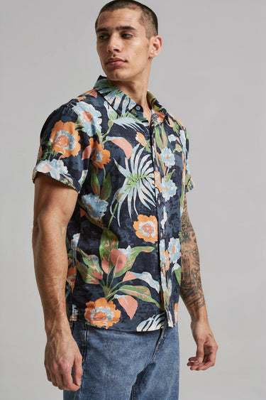 Men’s Tropical Floral Short Sleeve Shirt