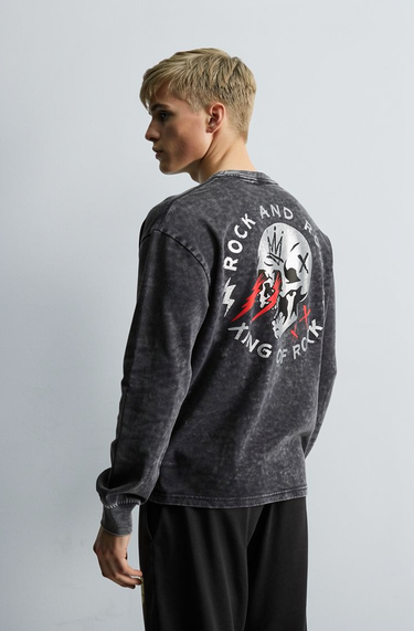 Man’s Rock and Roll Skull Graphic Long Sleeve T-Shirt