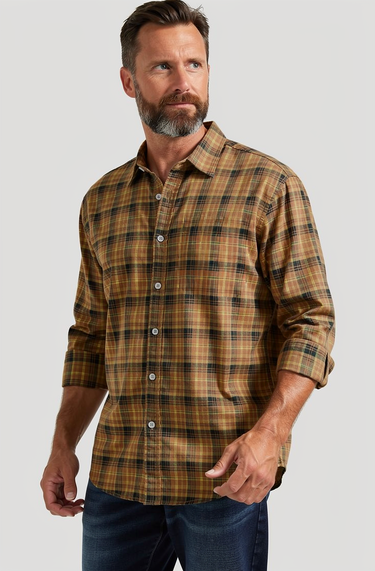 Men’s Vintage Plaid Button-Up Shirt